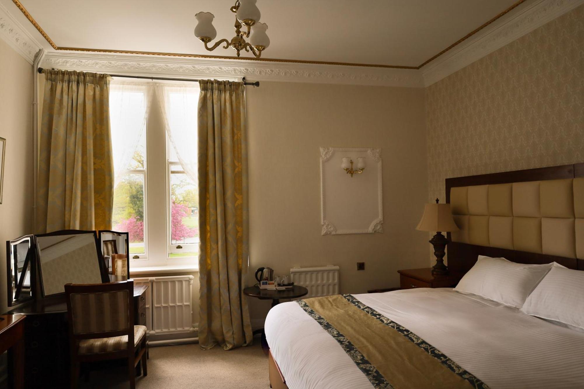 הדג' אנד Botleigh Grange Hotel & Spa מראה חיצוני תמונה