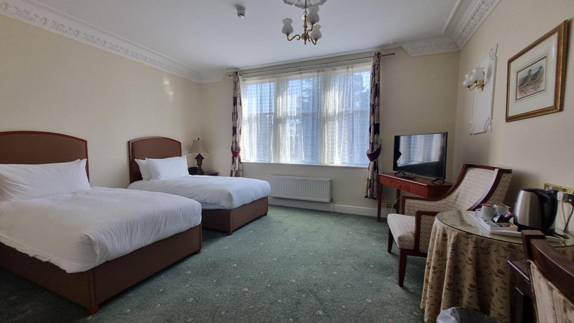 הדג' אנד Botleigh Grange Hotel & Spa מראה חיצוני תמונה